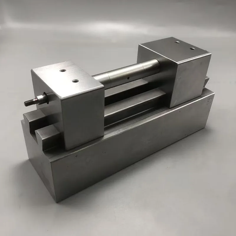 อุปกรณ์ติดตั้งเครื่องมือประกอบ